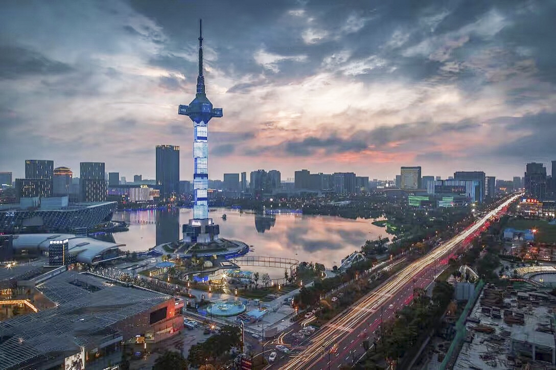 江苏盛情邀请,领导与朋友们共聚一堂